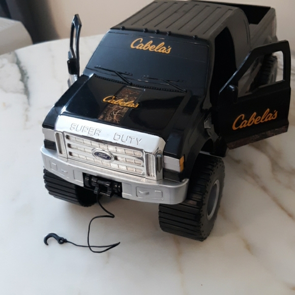 Cabelas 2007 Tree House Kids Ford F-250 SuperDuty